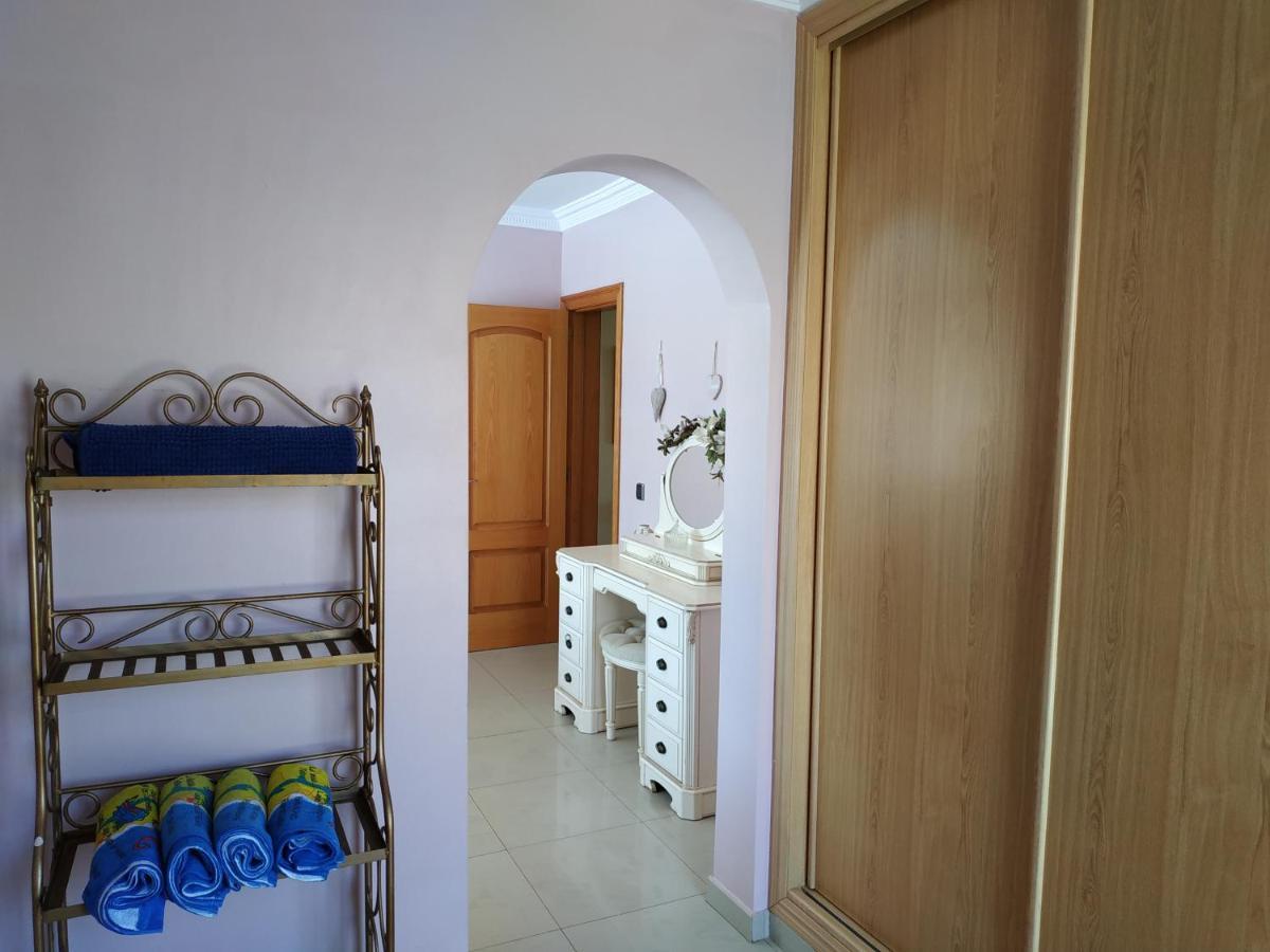 Villa Casa Del Sol: Spacious 3-Bedroom with Private Solar-Heated Pool Triquivijate Exterior photo