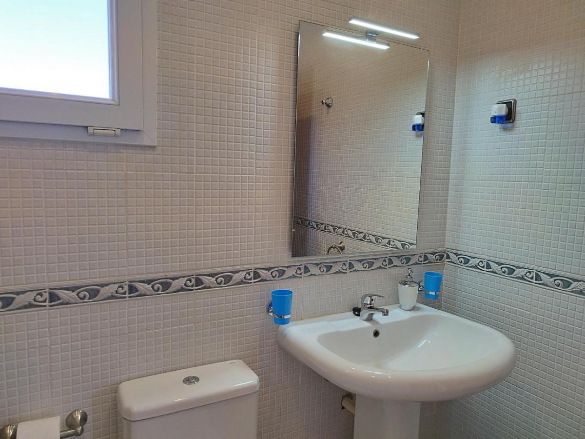 Villa Casa Del Sol: Spacious 3-Bedroom with Private Solar-Heated Pool Triquivijate Exterior photo